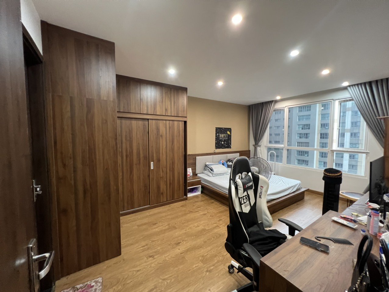 Cần tiền kinh doanh bán nhanh căn Mulberry Lane tầng trung, nhà mới, đẹp, để lại full đồ