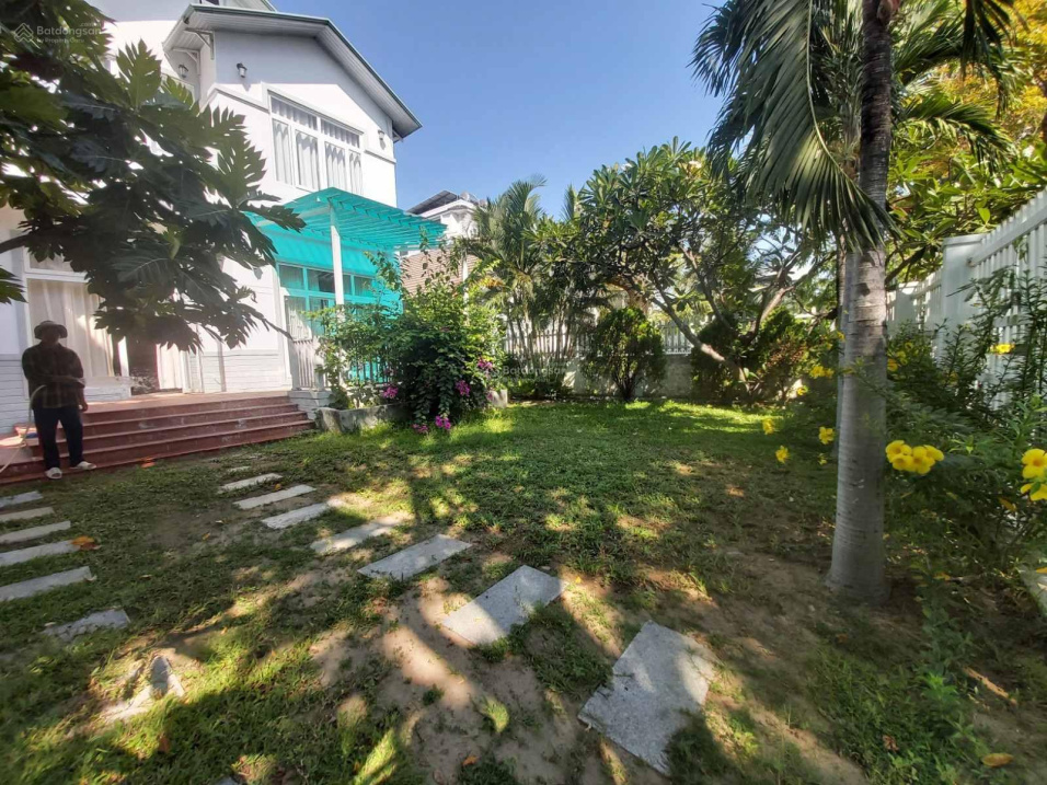 Cho thuê villa sân vườn khu đô thị An Viên diện tích 260m2