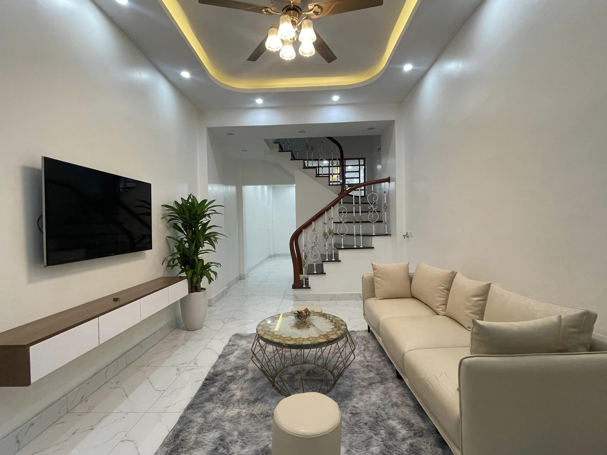 HIẾM! Ngõ thông, Ba gác, 1 ngoặt, đẹp ở ngay,  bán nhà Xã Đàn