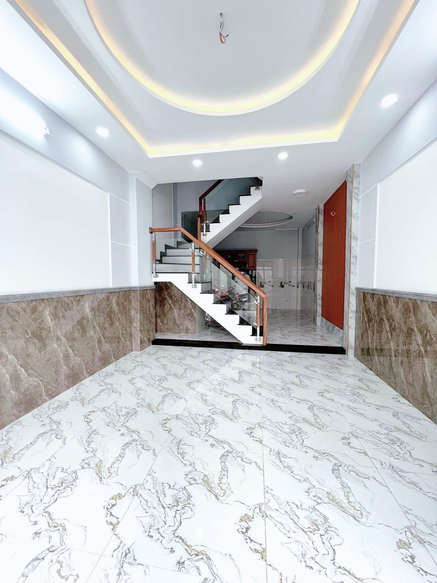 Bán nhà mới xây shr-hxh 46m2-4tang Hoàng Bật Đạt Tân Bình , 5 tỷ nhỉnh 0932030061