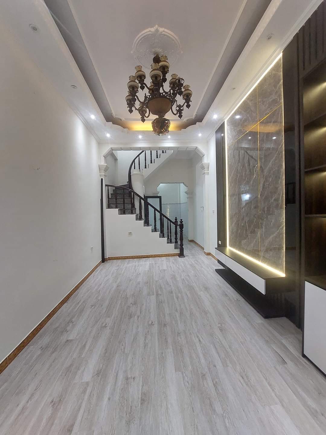 Bán nhà riêng ngõ 77 Bùi Xương Trạch Thanh Xuân, 61m2, 5 Tầng, Giá chỉ 5,5 Tỷ