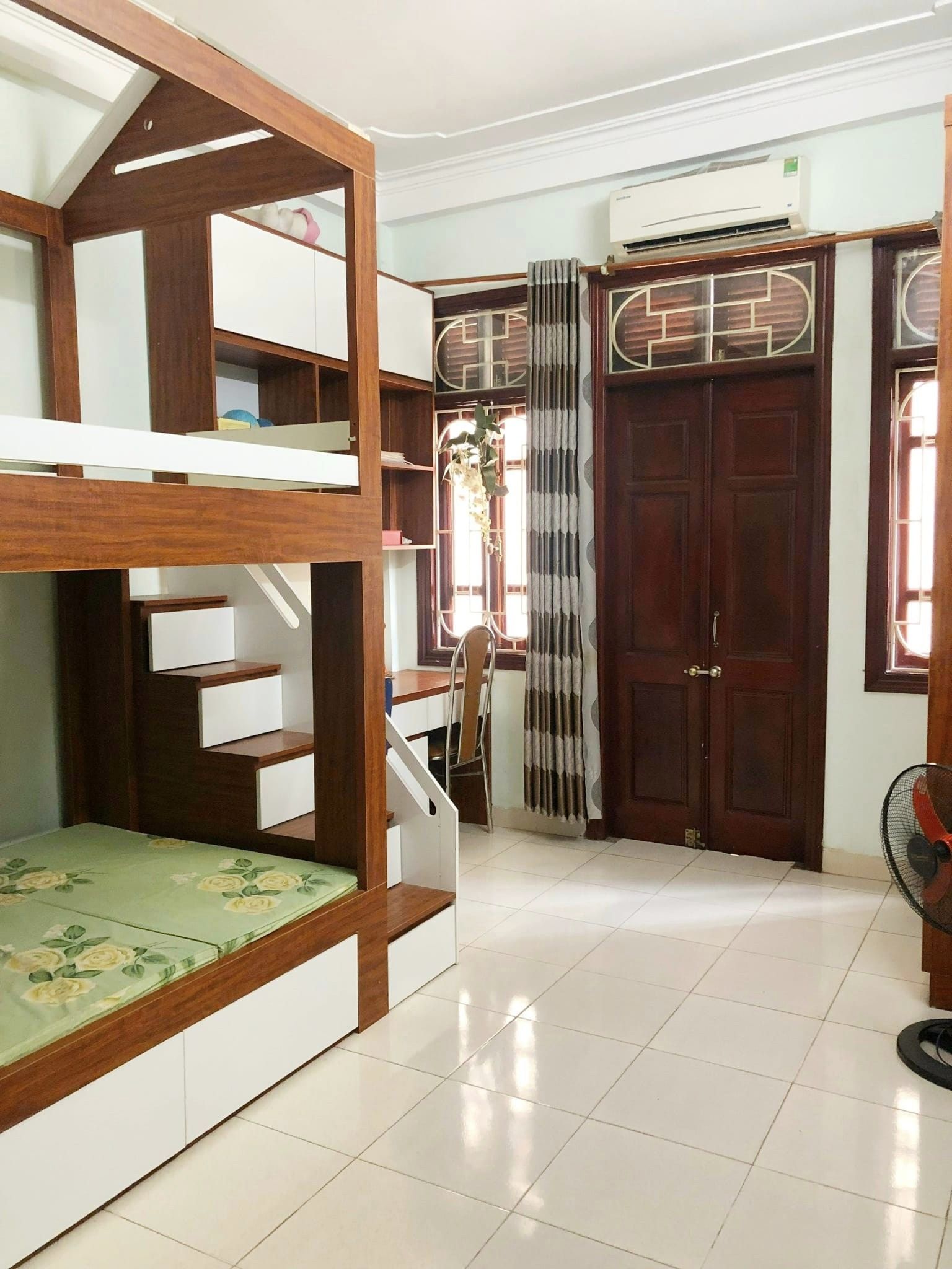 Bán nhà riêng ngõ 420 Khương Đình 79m2, 4 Tầng,  2 Thoáng, Giá chỉ 8,x Tỷ