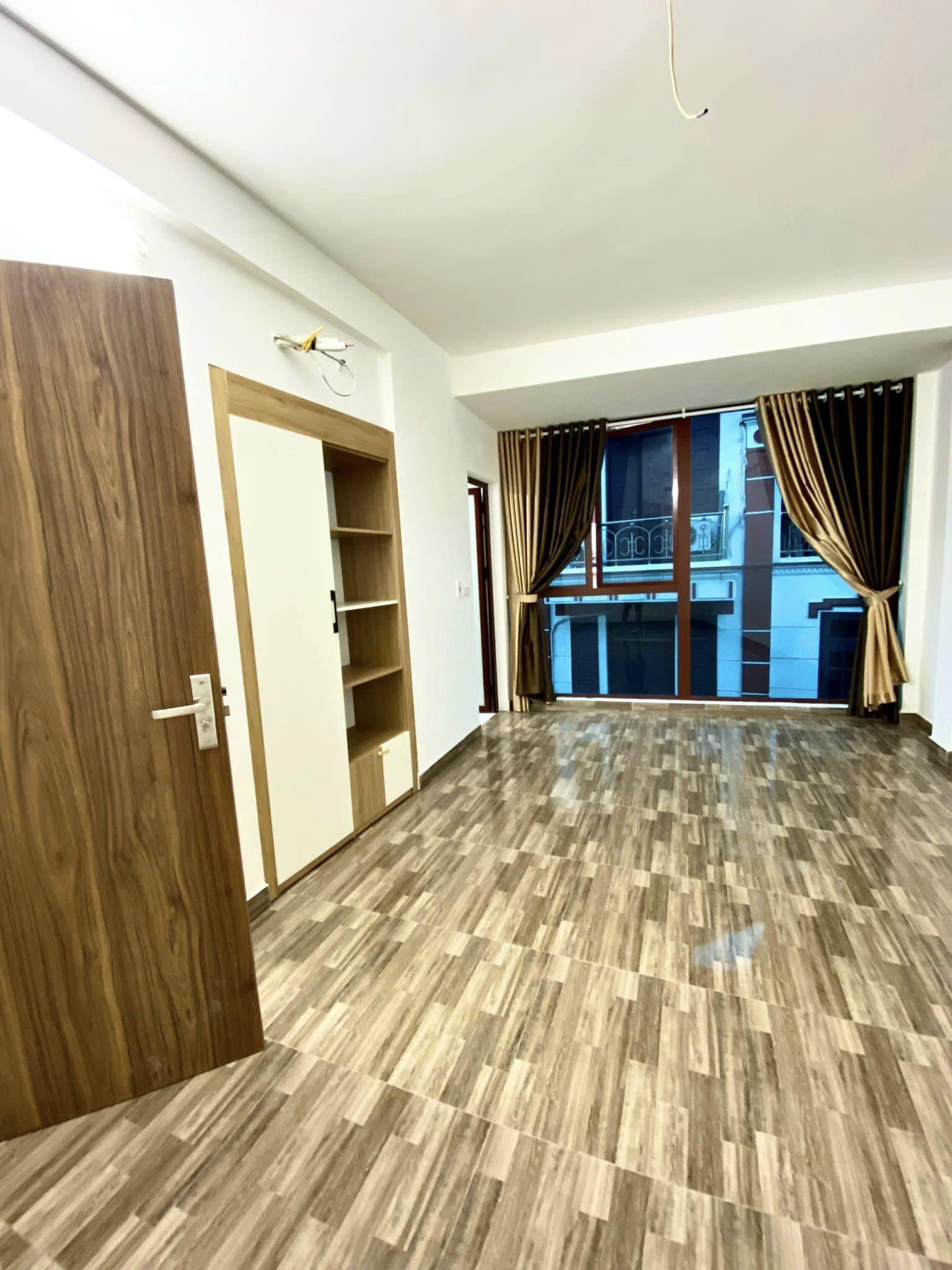 Bán Nhà Riêng Ngõ 210 Hoàng Văn Thái 31m2, 7 Tầng, Phân Lô Quân Đội, Giá Chỉ 6,8 Tỷ