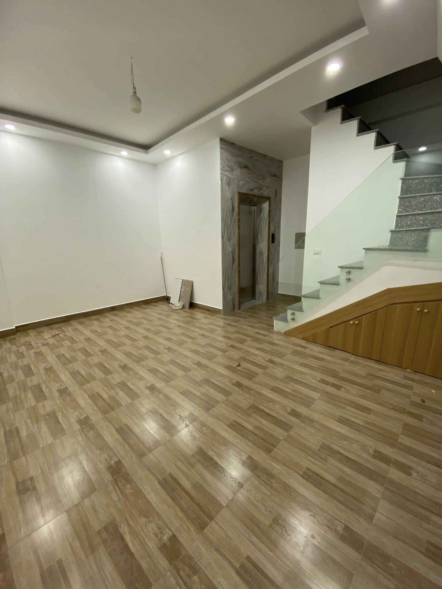 Bán Nhà Riêng Ngõ 210 Hoàng Văn Thái 31m2, 7 Tầng, Phân Lô Quân Đội, Giá Chỉ 6,8 Tỷ