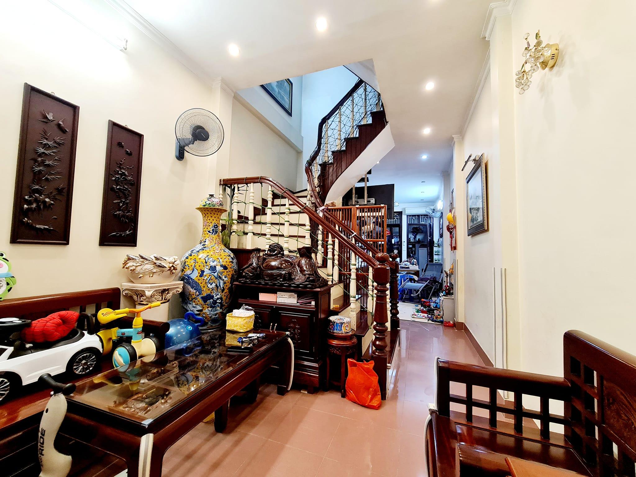 Bán Nhà Riêng Ngõ 69A Hoàng Văn Thái 55m2, 4T, 2 Thoáng, Chỉ 7,8Tỷ