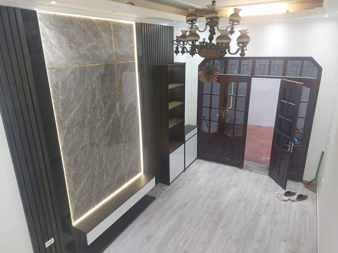 Bán nhà riêng ngõ 77 Bùi Xương Trạch Thanh Xuân, 61m2, 5 Tầng, Giá chỉ 5,5 Tỷ