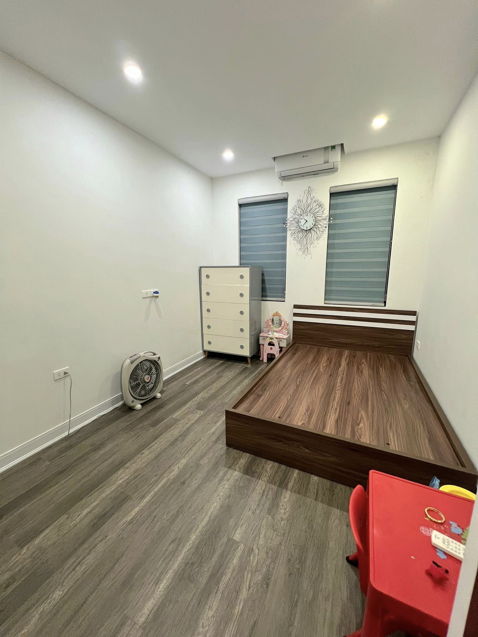 Bán nhà ngõ 40 Tô Vĩnh Diện 80m2, 4T giá chỉ 7 Tỷ