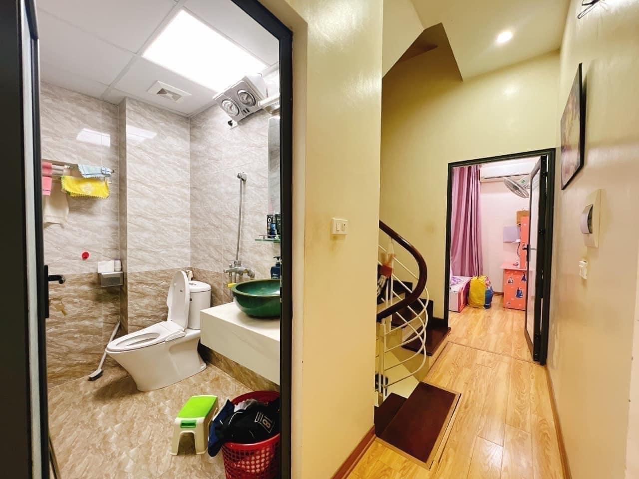 Bán nhà riêng ngõ 43 Tô Vĩnh Diện 40m2, 5 Tầng, 2 Thoáng, Ô Tô Giá Chỉ 6 Tỷ
