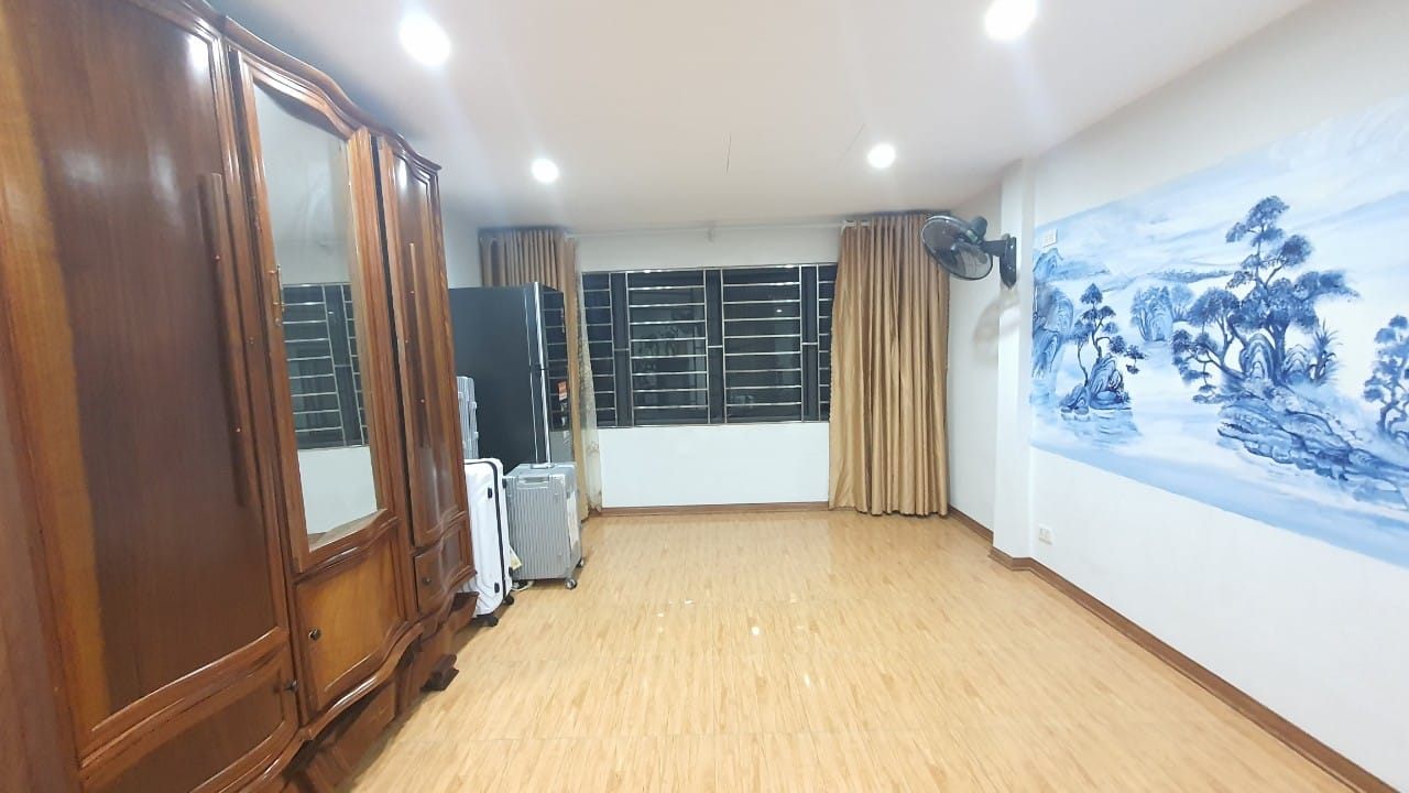 Bán nhà riêng ngõ 140 Vương Thừa Vũ 60m2, 4T, MT 4,5m Phân Lô, Ô Tô Giá Chỉ 8,8 Tỷ