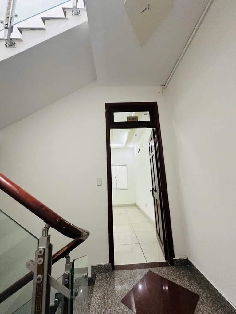 Bán gấp nhà Nguyễn Tư Giản, Gò Vấp, 50m2, lô góc, 3pn, 2 tầng, NHỈNH 2 TỶ