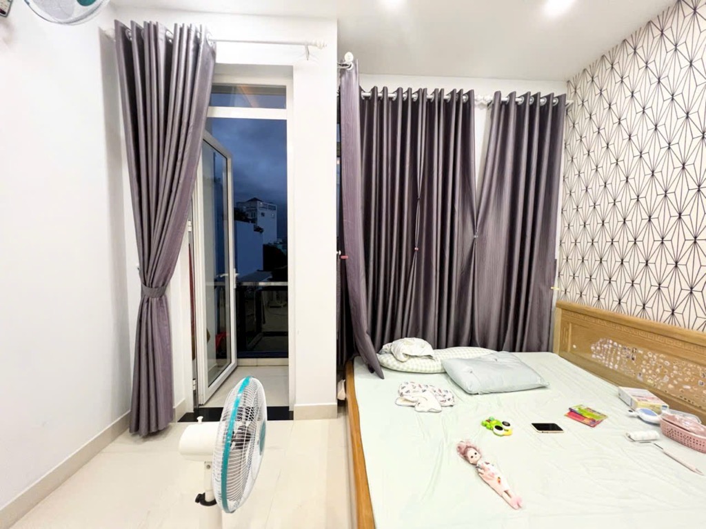 Bán nhà sát LOTTE Nguyễn Văn Lượng, Gò Vấp, 32m2, 2 tầng, 2 pn, NHỈNH 2 TỶ