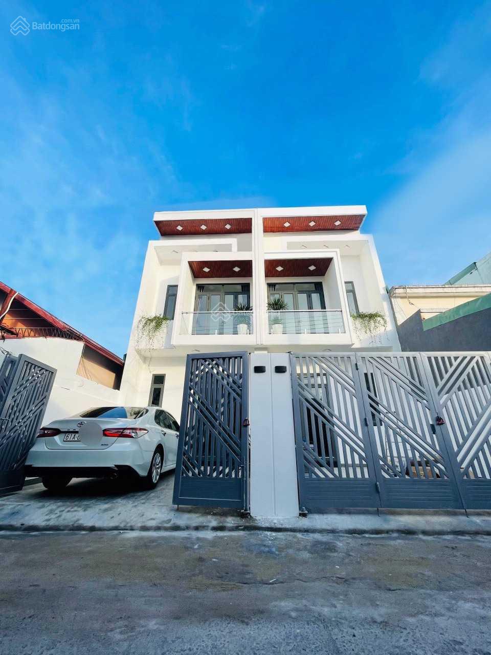 Bán nhà lầu phường Hiệp Thành 1 thông Nguyễn Đức Thuận, vị trí trung tâm