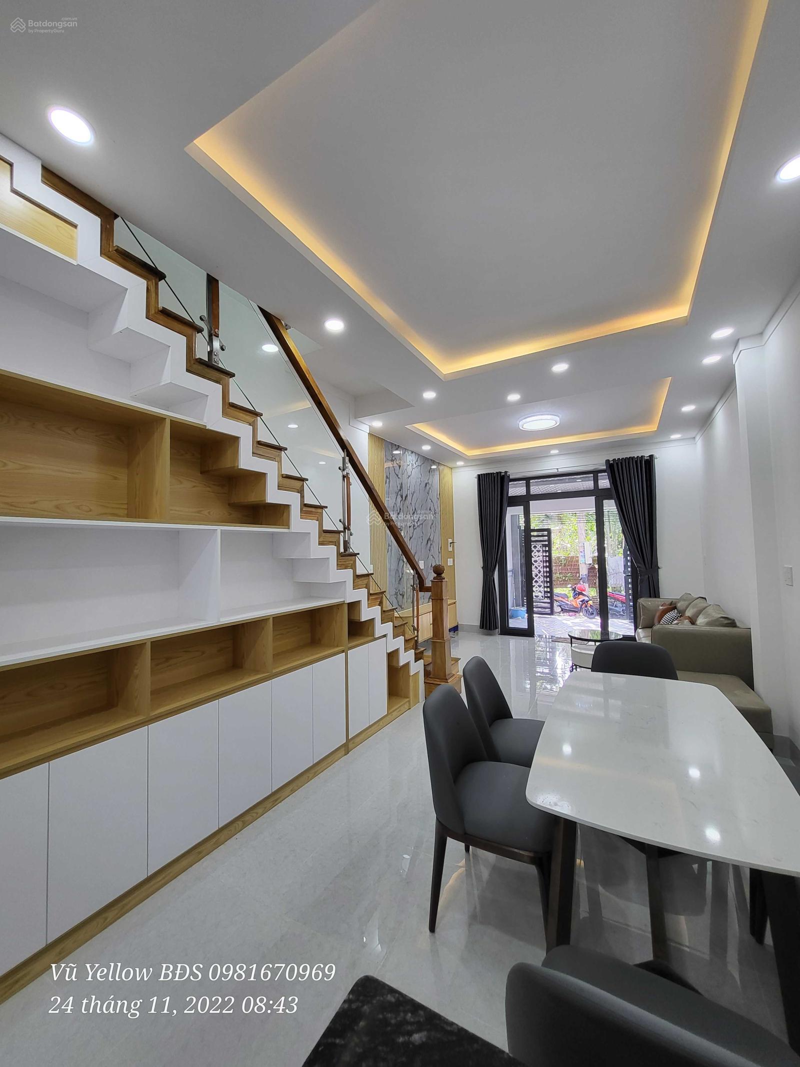Bán Nhà lầu tặng full nội thất sân ô tô giá 3.2 tỷ
