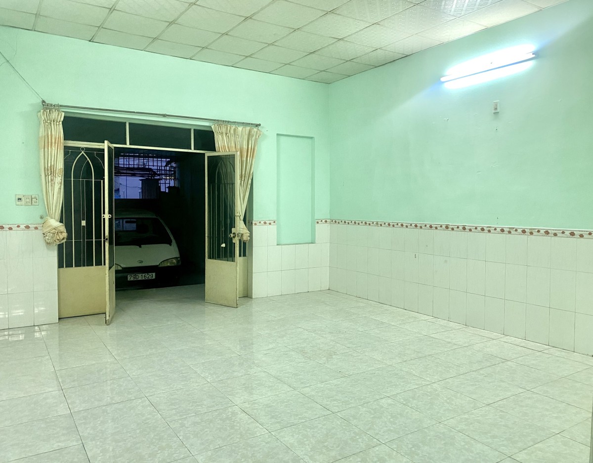 Chính chủ cho thuê nhà nguyên căn giá rẻ, kinh doanh tốt