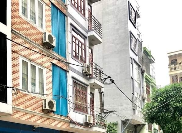 Chính chủ cần bán căn nhà mặt phố diện tích 30m2 ở Hoàng Mai, Hà Nội