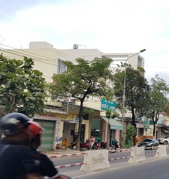 Bán nhà phố mặt tiền Phường Phước Long, Nha Trang giá 17 tỷ 300