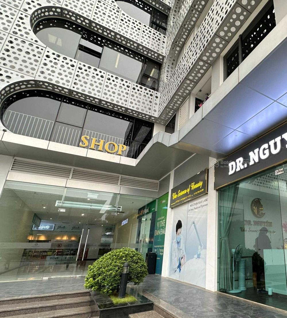 Cần tiền trả nợ vay ngân hàng nên bán gấp căn Shophouse Nam Từ Liêm
