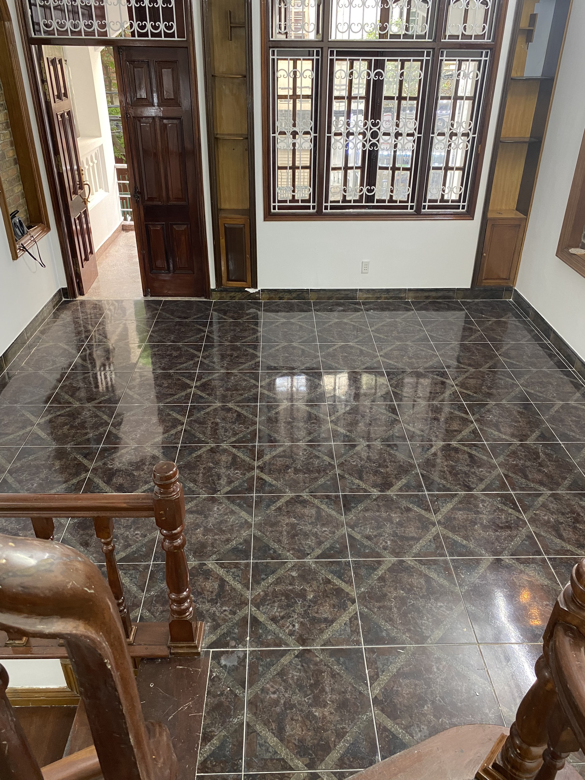 Chính chủ bán nhà riêng Lạc Long Quân ô tô vào tận nhà, giá chỉ 10 tỷ