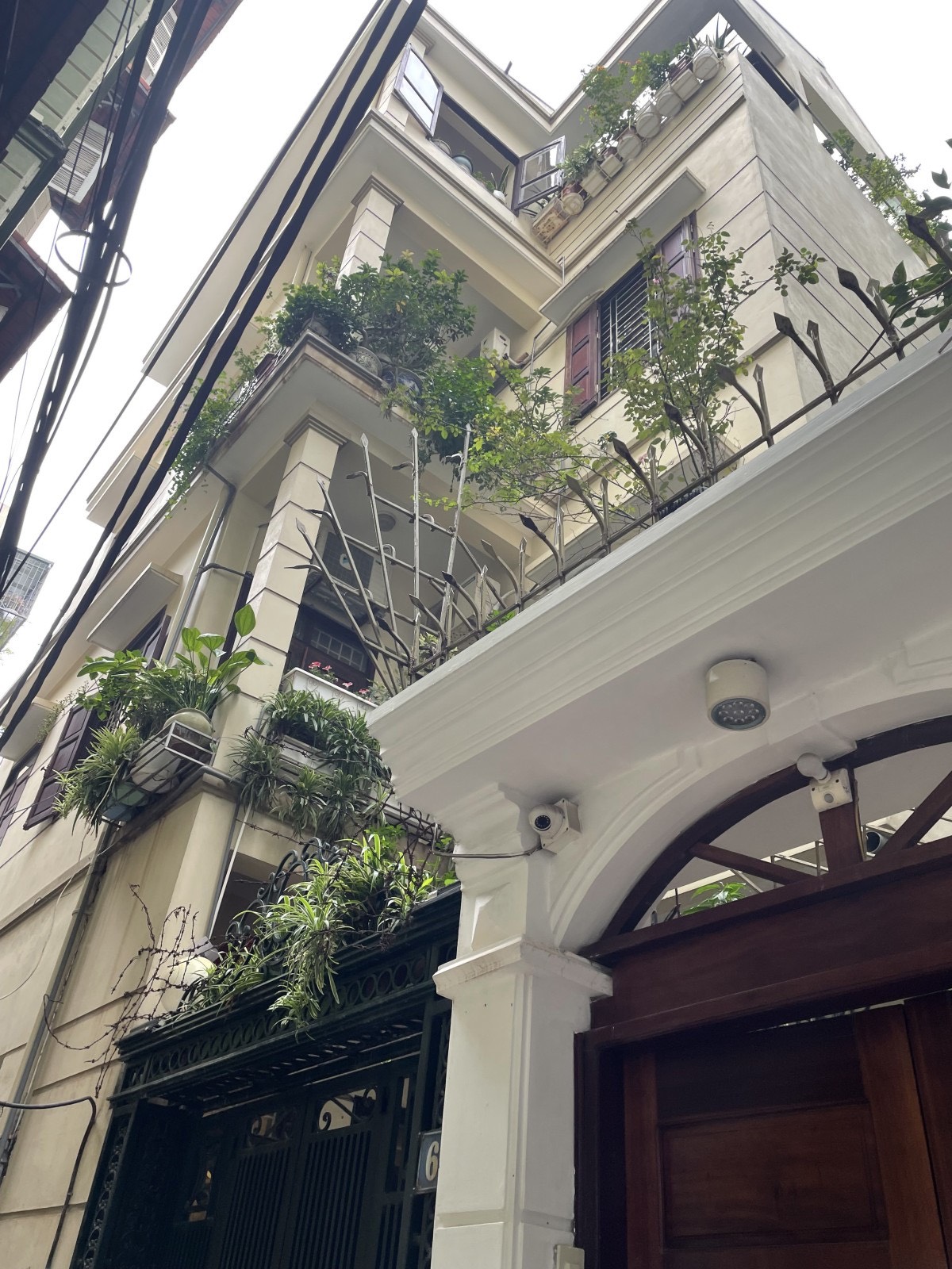 Nhà đẹp ở luôn, Phố Thái Hà, Đống Đa, 61m2x4T, MT 4,6m, Ô tô tránh, gần phố, giá 10 tỷ.