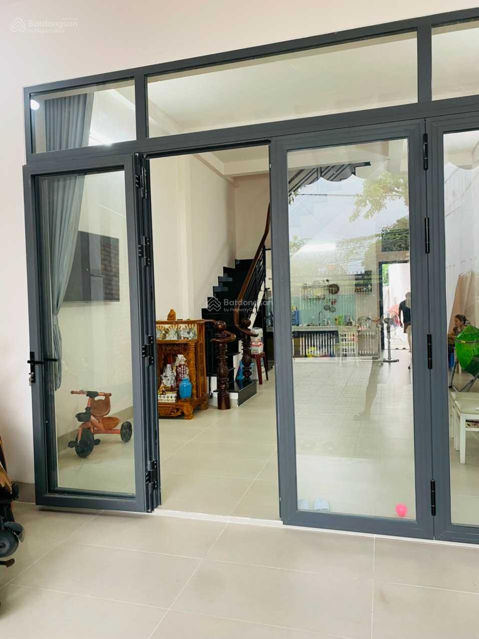 Nhà mặt tiền kinh doanh DT 117m2 gần chợ giá 7 tỷ 750tr