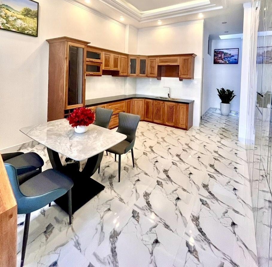 Cần bán nhà phố Plei Ku được xây kiên cố giá tốt