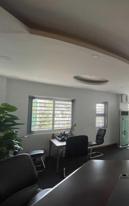 Cho thuê gấp văn phòng ở Bình Dương giá rẻ full nội thất