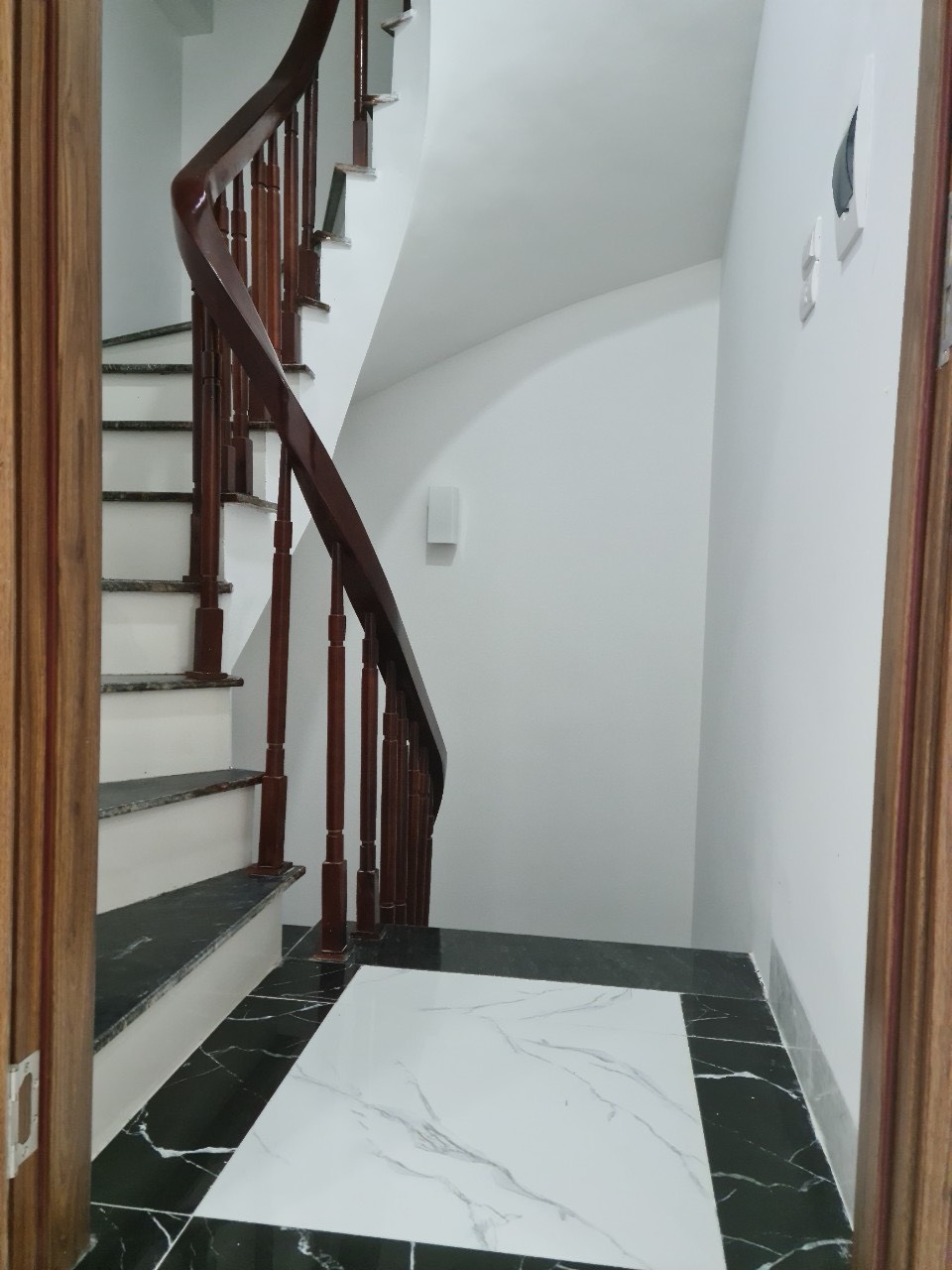 Bán gấp nhà mới xây ĐẸP ở luôn, Phố Phú Lương, Hà Đông, 4PN, 33m2x4.5T, giá chỉ từ 2.5 tỷ