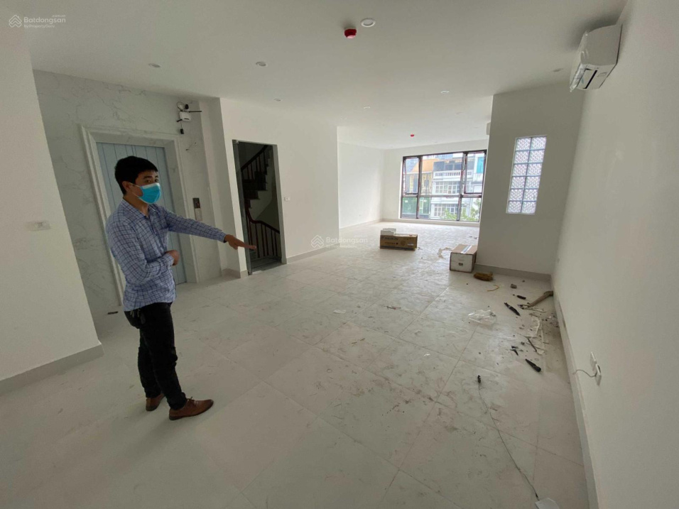 Cho thuê tòa nhà mặt phố Kim Mã, Ba Đình, diện tích 85m2