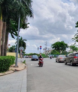 Cần bán nhà 4 tầng phố Vĩnh Yên, Vĩnh Phúc diện tích 85m2