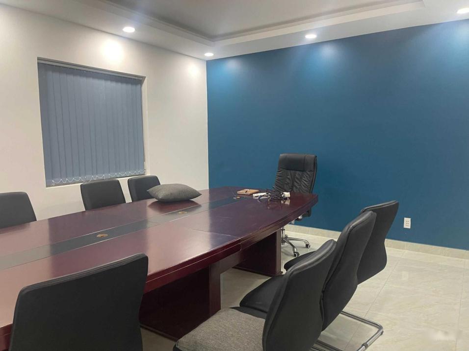 Cho thuê gấp văn phòng ở Bình Dương giá rẻ full nội thất